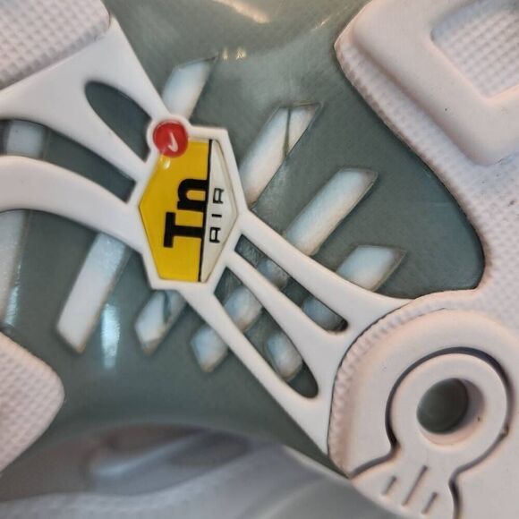 Nike Air Max Plus White Pure Platinum DM2362-100 Women's Size 9.5 - Picture 10 of 12